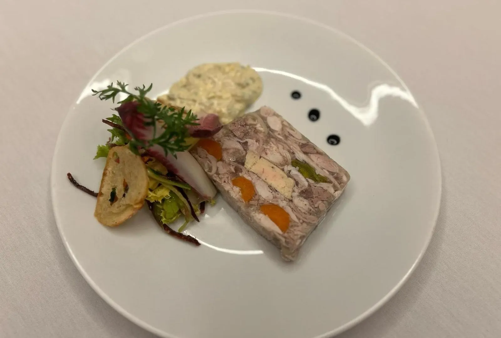 Le Victor Hugo - Hotel Et Restaurant - Logis Hotels Saint-Céré