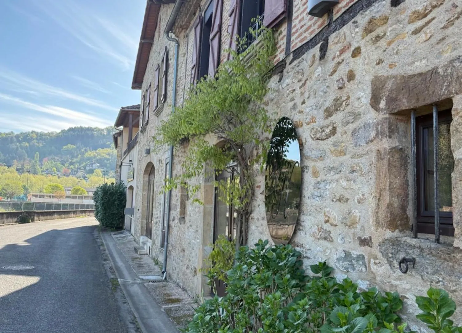 Le Victor Hugo - Hotel Et Restaurant - Logis Hotels Saint-Céré 2*,